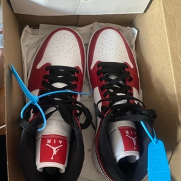 Aj 1 Jordan red high tops